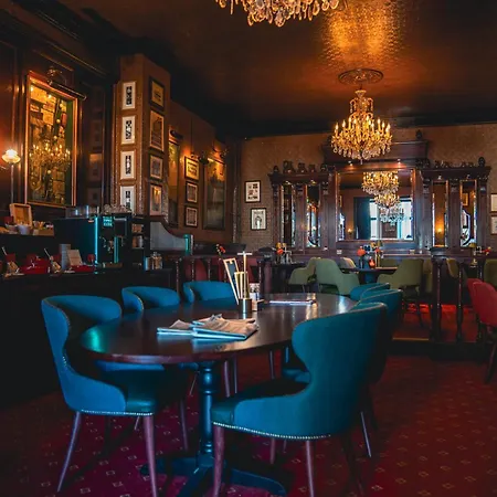 Boutique Hotel De Doelen-3